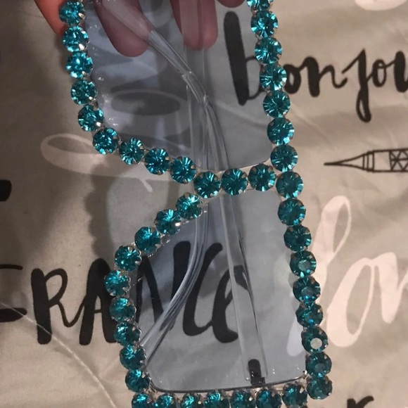 Shades - Picture 4 of 4